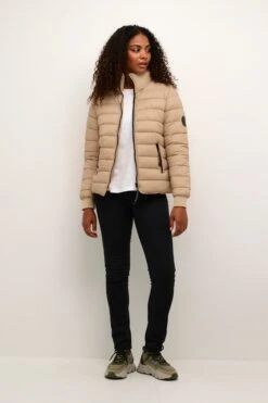 Kaffe Tussenjassen Tussenjas Lira Dames Beige -Kaffe Verkoopwinkel 01e5b110df67d05518d71a3e2cb698ba