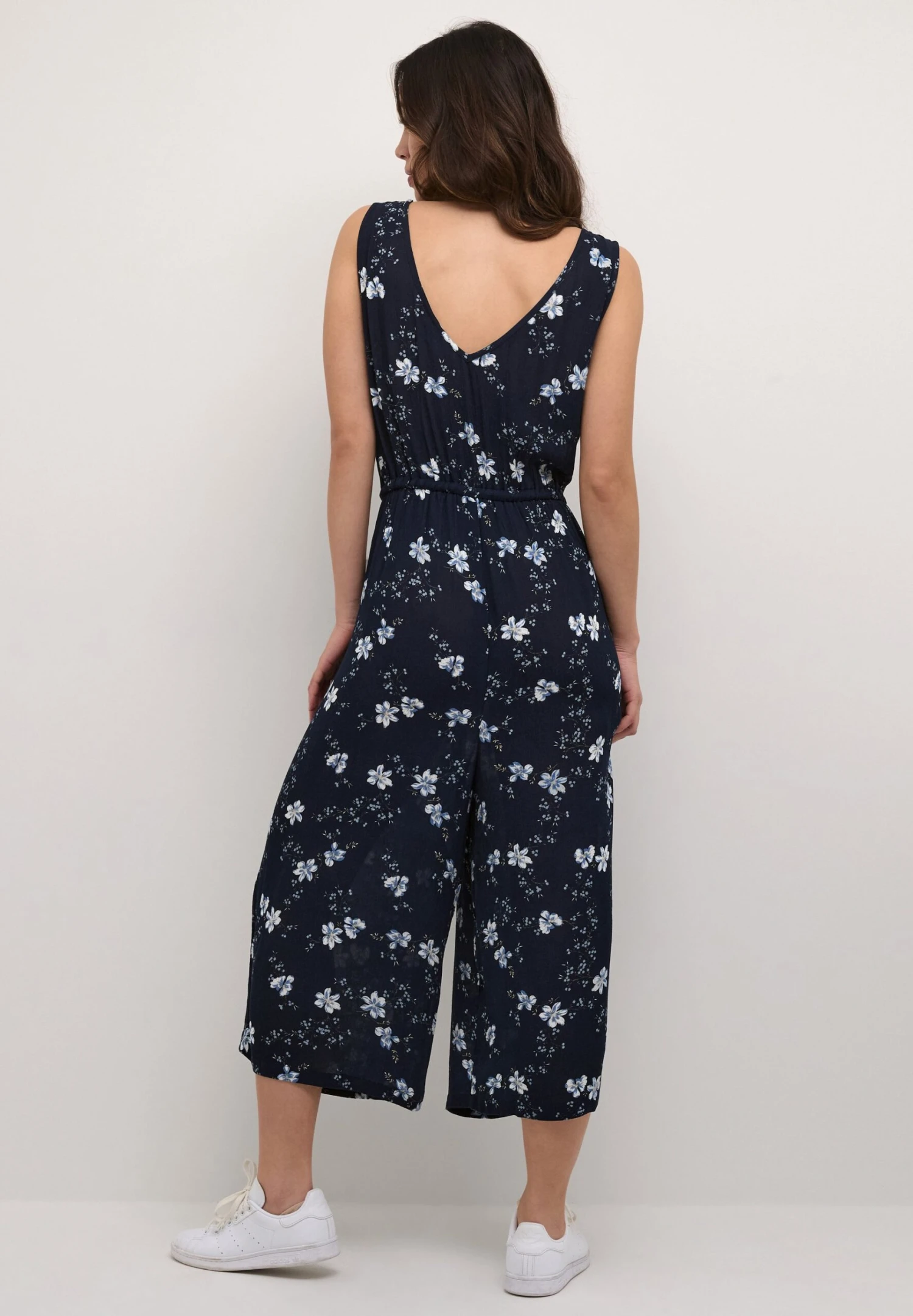 Kaffe Livanna - Jumpsuit - Midnight Marine Little Flower 2 Kaffe Livanna - Jumpsuit - Midnight Marine Little Flower - Afbeelding 2