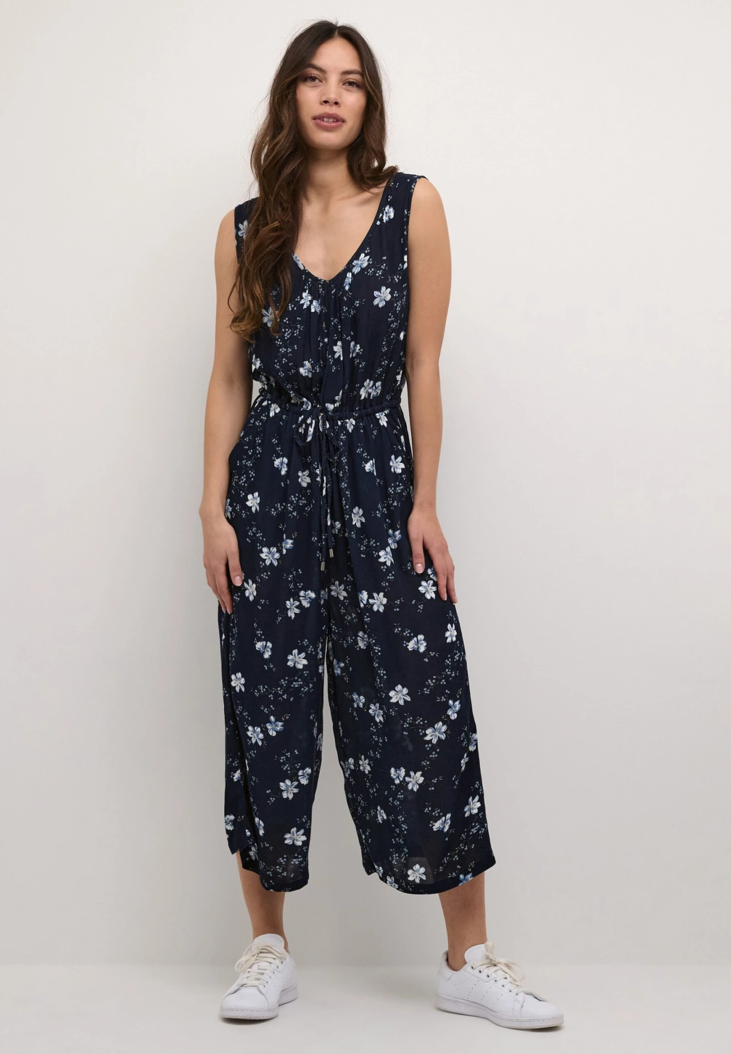 Kaffe Livanna - Jumpsuit - Midnight Marine Little Flower 1 Kaffe Livanna - Jumpsuit - Midnight Marine Little Flower