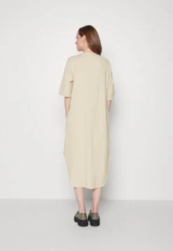 Kaffe Majse - Maxi-Jurk - Feather Gray -Kaffe Verkoopwinkel 104a4e9ab978493ba89416b94eb57504