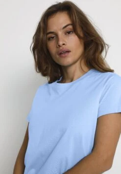 Kaffe Kamarin - T-Shirt Basic - Vista Blue -Kaffe Verkoopwinkel 2b0a6ba0dd714bdb9c4f5f9969591235