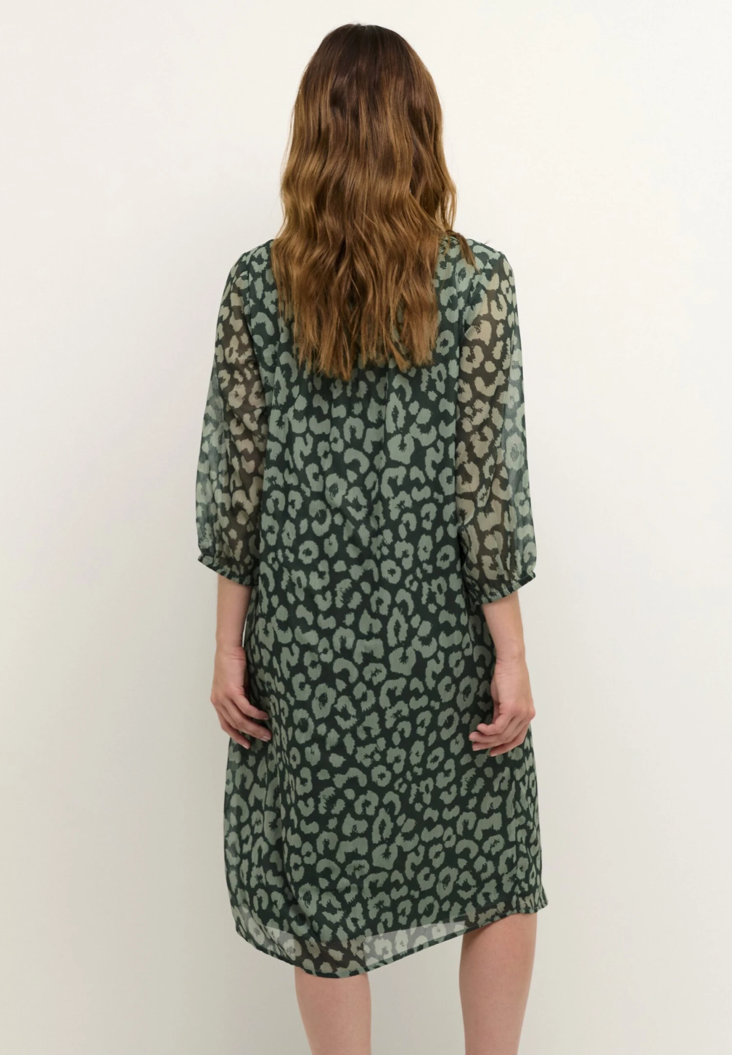Kaffe Bpcamella Chiffon Dress - Jurk - Big Leo Print Green Tones 3 Kaffe Bpcamella Chiffon Dress - Jurk - Big Leo Print Green Tones - Afbeelding 3