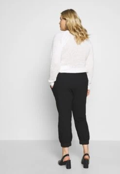 Capri Pants - Shorts - Black Deep -Kaffe Verkoopwinkel 36265500ccc7443e8219d354f3f1d4ae