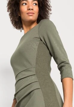 Kaffe Kasara - Etui-Jurk - Old Green -Kaffe Verkoopwinkel 374d4dd904164f53882b70a3e8bf8077