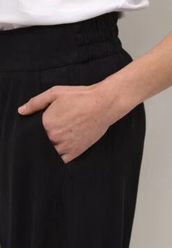 Kaffe Bpulla Regular Fit - Shorts - Black Deep -Kaffe Verkoopwinkel 508ad378db4840ed998c065d282076de