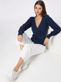 Kaffe Vesten Gebreid Vest ANNO ASTRID Dames Marine 9 Kaffe Vesten Gebreid Vest ANNO ASTRID Dames Marine -Kaffe Verkoopwinkel 65f2c75d8a02cade59b828a75fc058bc