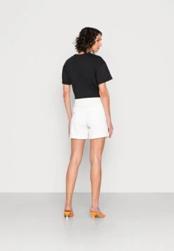 Kaffe Zelina - Jeansshort - Chalk -Kaffe Verkoopwinkel 7425c091bcef49b1ac9ee968312dca8a