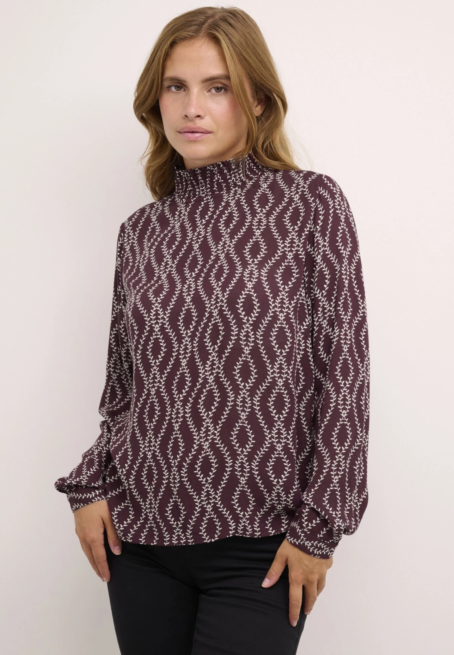 Kaffe Amber- Blouse - Winetasting Chalk Print 1 Kaffe Amber- Blouse - Winetasting Chalk Print