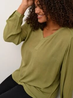 Blouseshirts Blouse Ami Dames Rookgrijs 11 Blouseshirts Blouse Ami Dames Rookgrijs -Kaffe Verkoopwinkel 91a4f798bb3d28b67c1de97eac314e3e