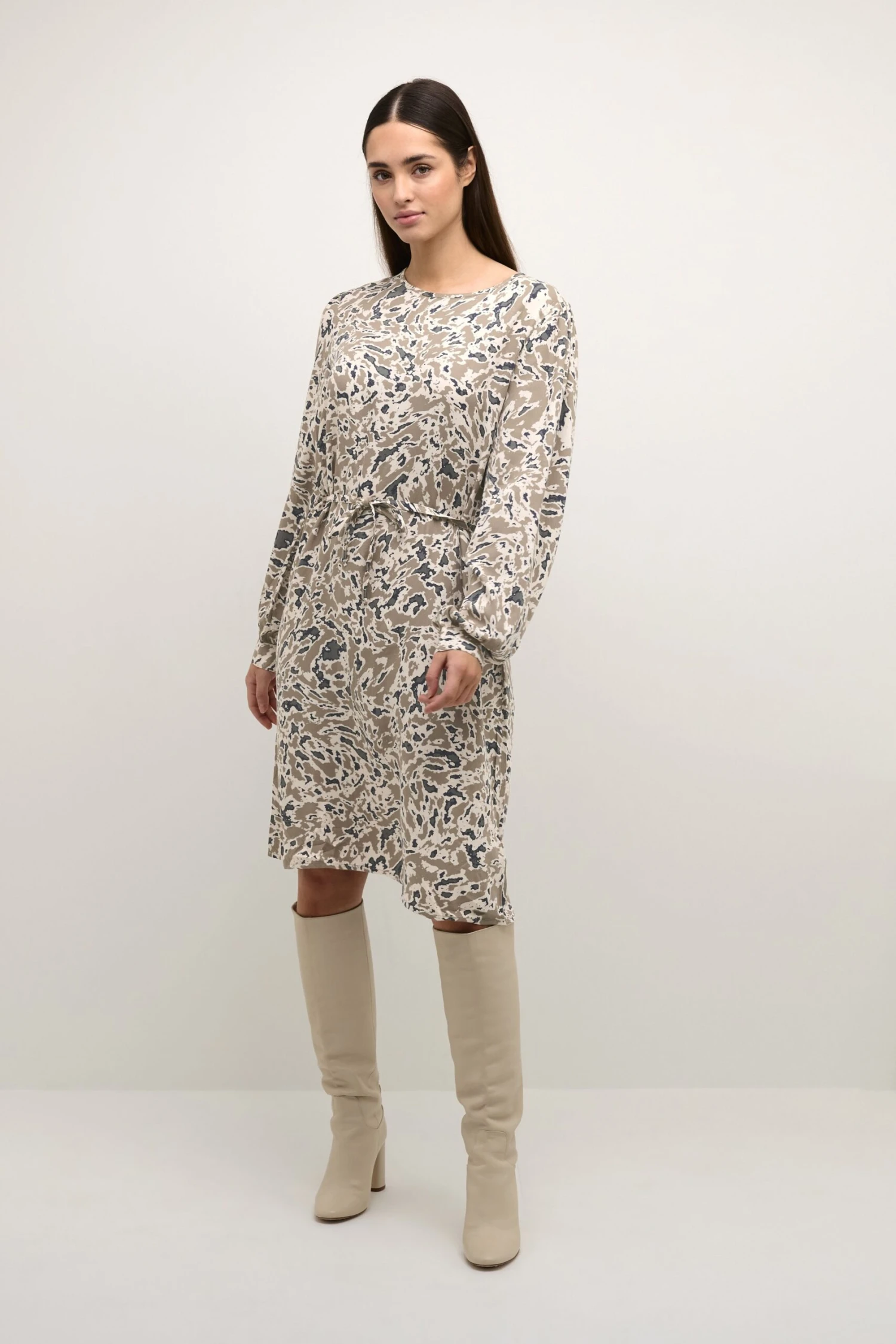 Kaffe Kavia - Jurk - Fallen Rock Sand Print 3 Kaffe Kavia - Jurk - Fallen Rock Sand Print - Afbeelding 3