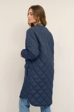 Kaffe Tussenjassen Tussenjas Aserina Dames Marine -Kaffe Verkoopwinkel c3cdf128f4d6f98ab856c34b98ae9359