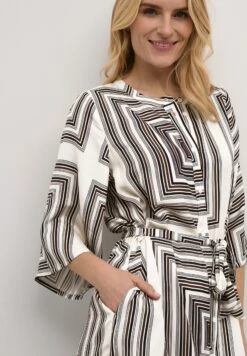 Kaffe Bpkaline- Blousejurk - Sand WBig Square Print -Kaffe Verkoopwinkel d4fad39188234c2486cc5a3a696544b5