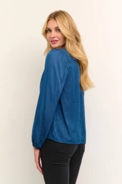 Kaffe Blouseshirts Blouse Kaya Dames Duifblauw -Kaffe Verkoopwinkel d93f19bd0284ae78f16b0ab01bf25cf9