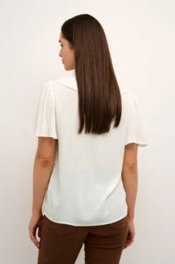 Kaffe Blouses Met Korte Mouw Blouse Aluisa Dames Wit -Kaffe Verkoopwinkel d982f0eea5a867005a9894170fbcdae5
