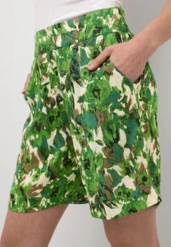 Kaffe Bpulla Regular Fit - Shorts - Green Flower Print -Kaffe Verkoopwinkel dbd9c67fabe344a084df7afa6902cbd9