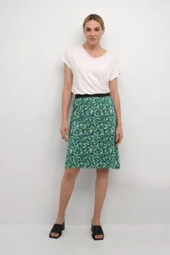 Kaffe Bpgertie - A-Lijn Rok - Green Flower Print -Kaffe Verkoopwinkel e0bed3cb6a904eb4b7d1b498aeacf7aa