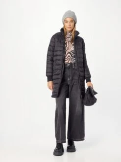 Kaffe Korte Mantels Wintermantel Lira Dames Zwart -Kaffe Verkoopwinkel e80372dc3e332c170ec890d2611ec763