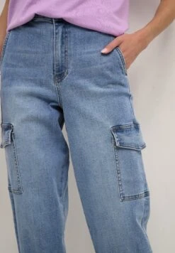 Kaffe Sinem Barrel- Relaxed Fit Jeans - Light Blue Washed Denim -Kaffe Verkoopwinkel fc9746512ce34391861cd4ea5755427d